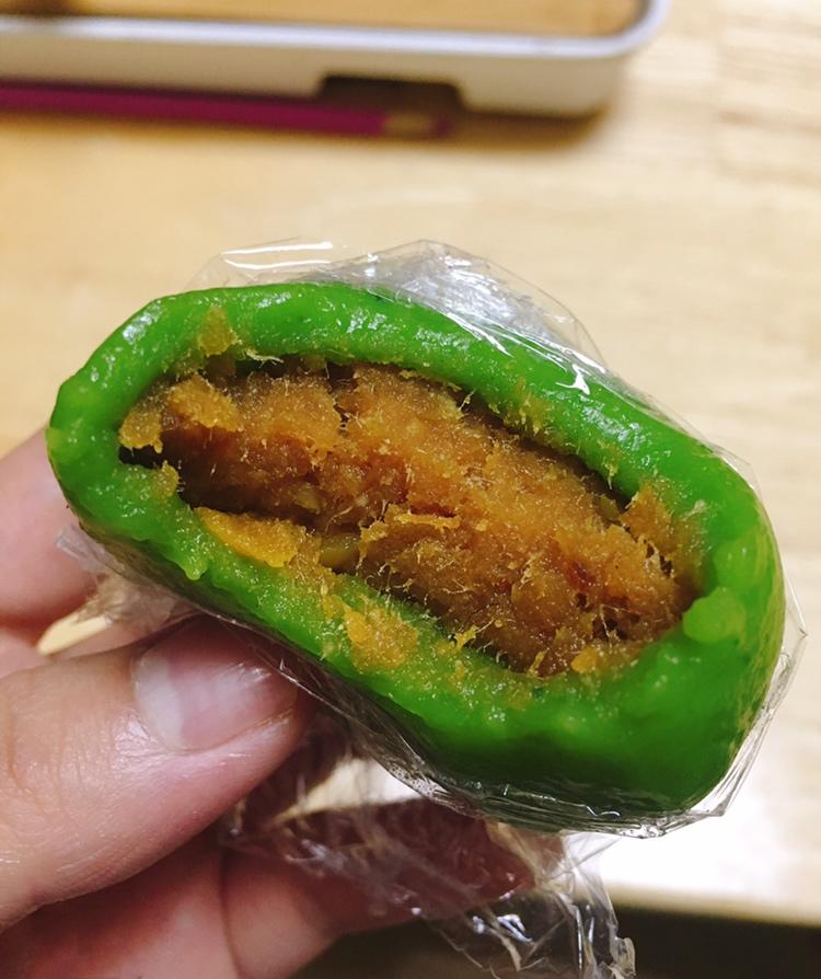 网红青团～～咸蛋黄肉松青团