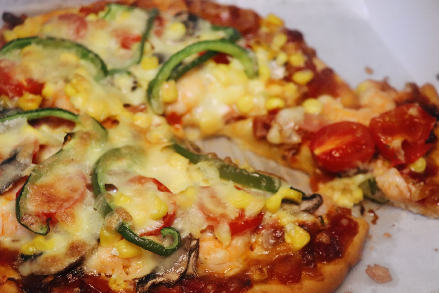 不用披萨烤盘就能做的海陆至尊披萨的做法