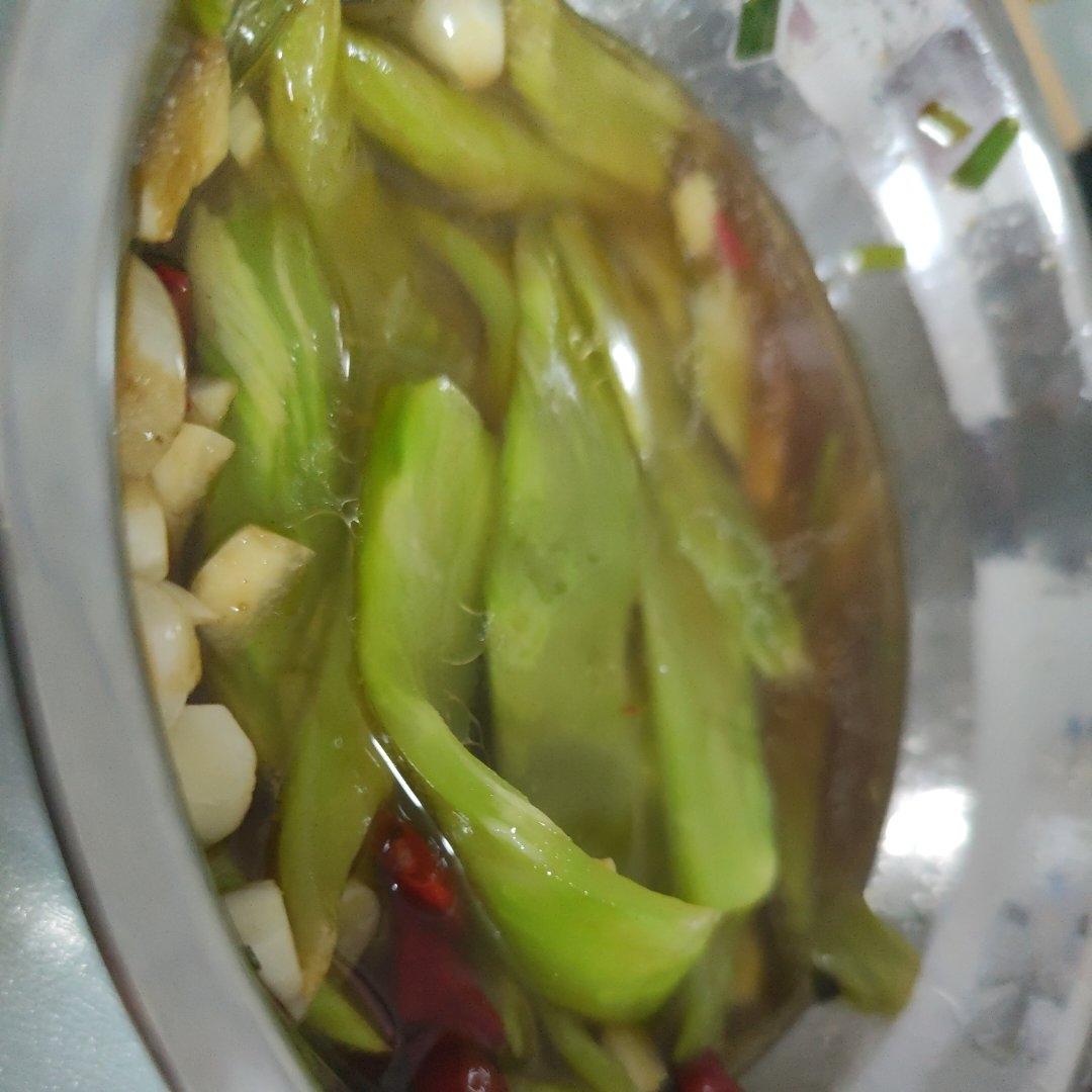 10分钟搞定的快手凉拌菜，清脆爽口的凉拌莴笋丝