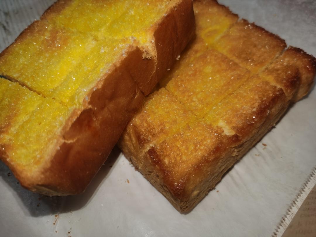 黄油焦糖吐司