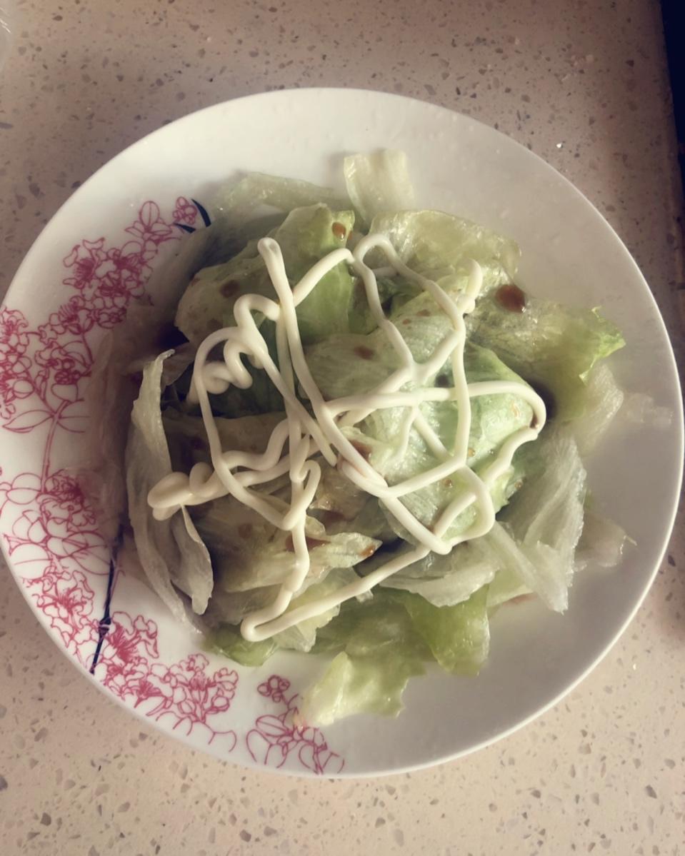只有生菜的韩式生菜沙拉