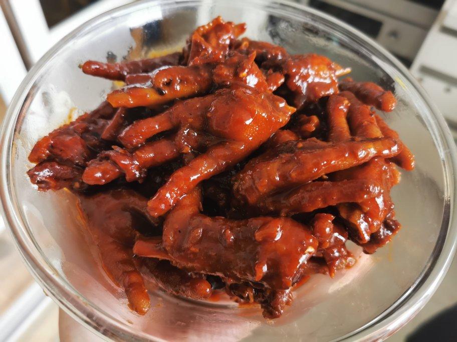 韩式辣鸡爪配芝士炒饭