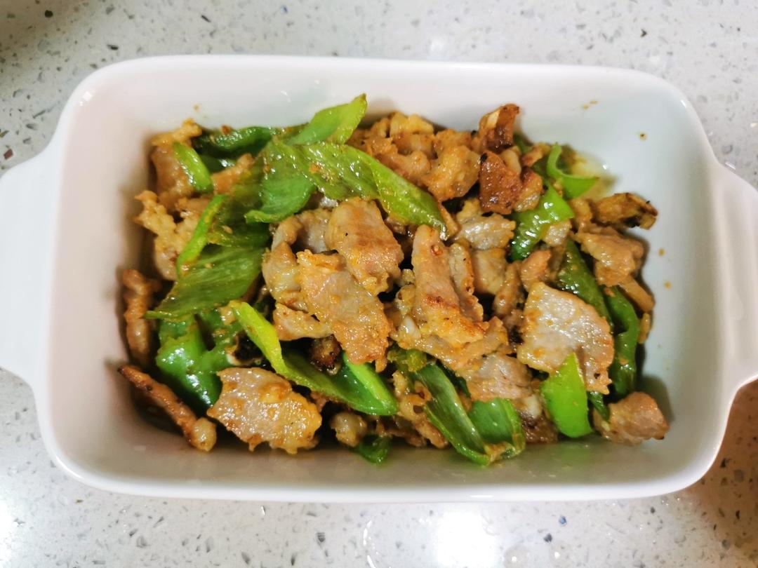 厨师长教你：“小炒五花肉”的家常做法，简单易学，下饭一绝