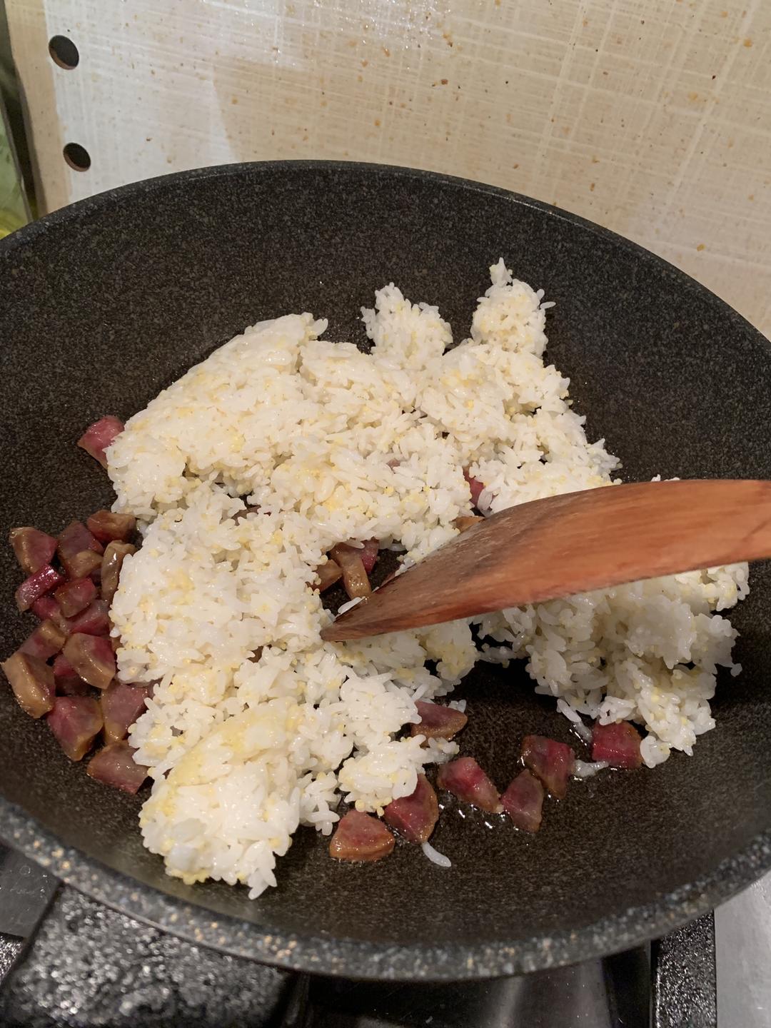 黄金鸡蛋炒饭（少油版）的做法 步骤5