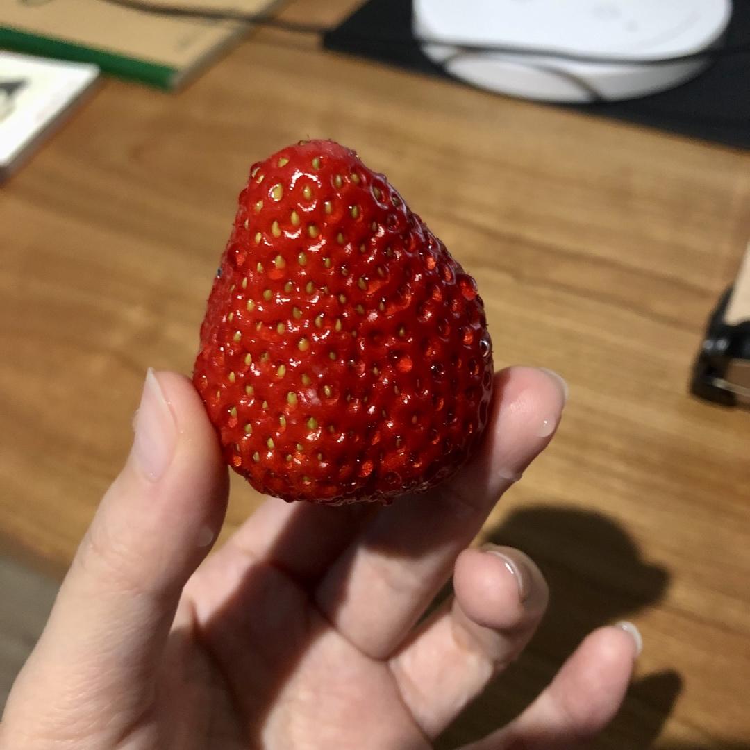 草莓法式吐司