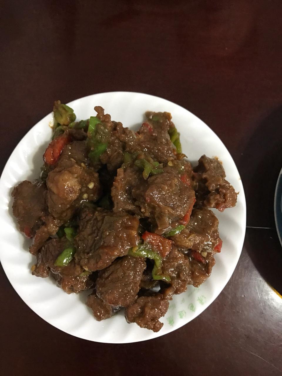 蒜香黑椒牛肉粒