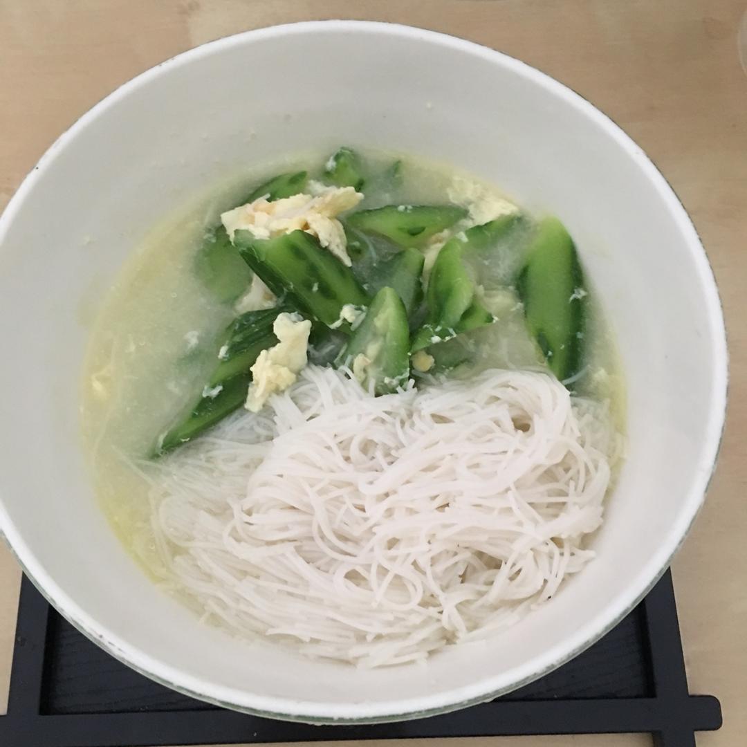 鸡蛋丝瓜汤