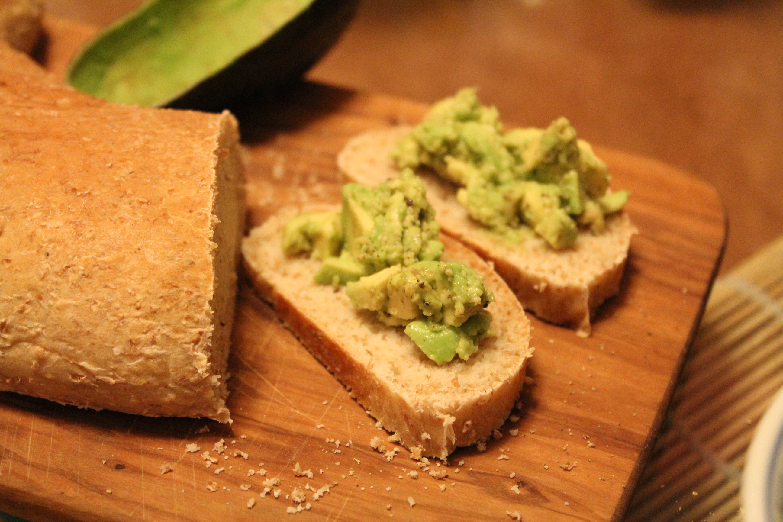 牛油果酱抹面包