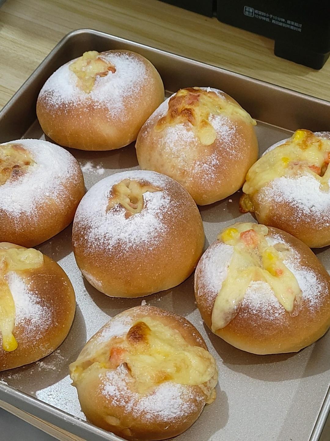 (超好吃的咸口面包）爆浆培根芝士面包