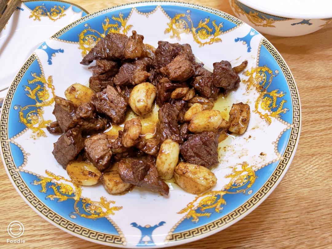 好吃到舔盘的蒜香黑椒牛肉粒
