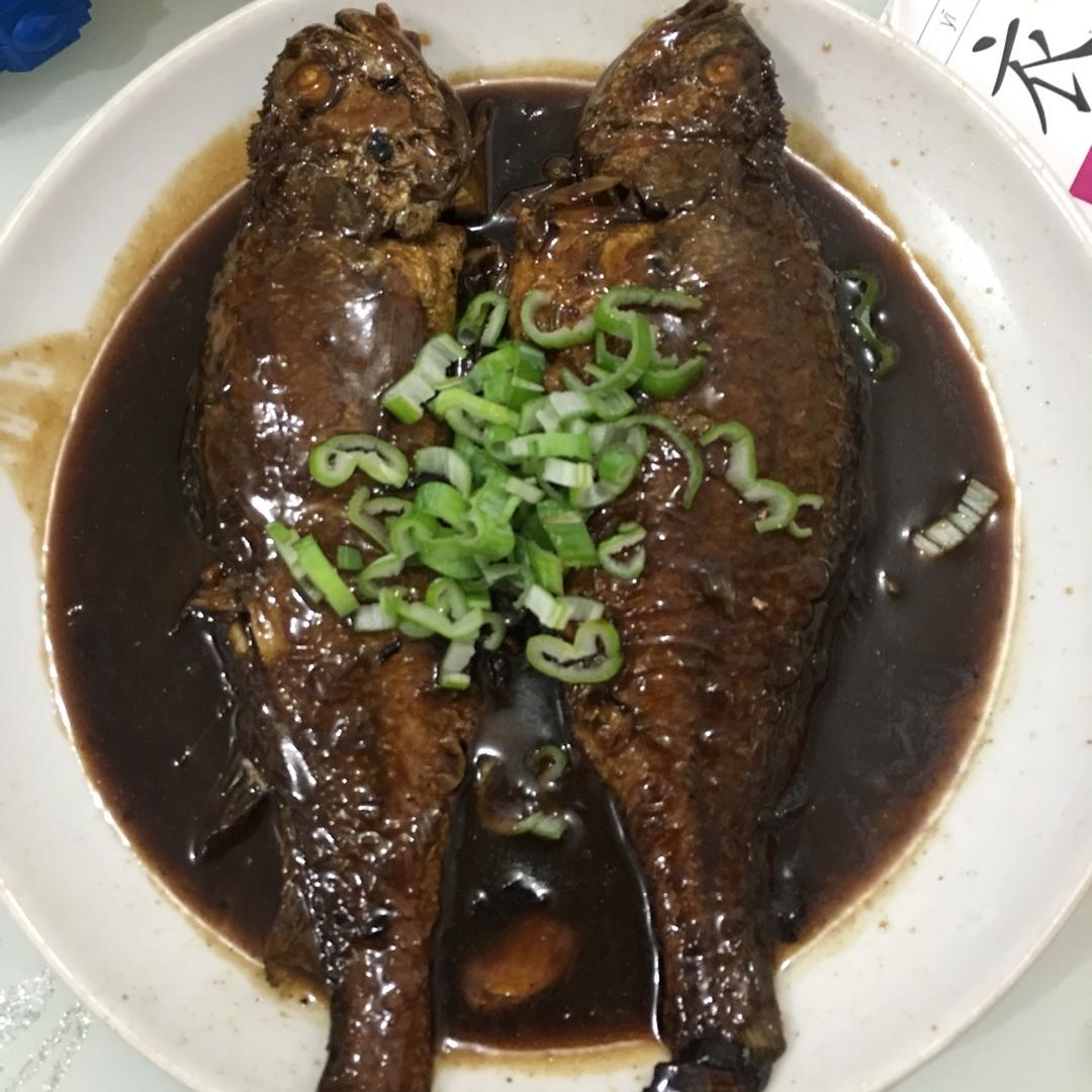 红烧黄鱼—鱼皮不破的小窍门
