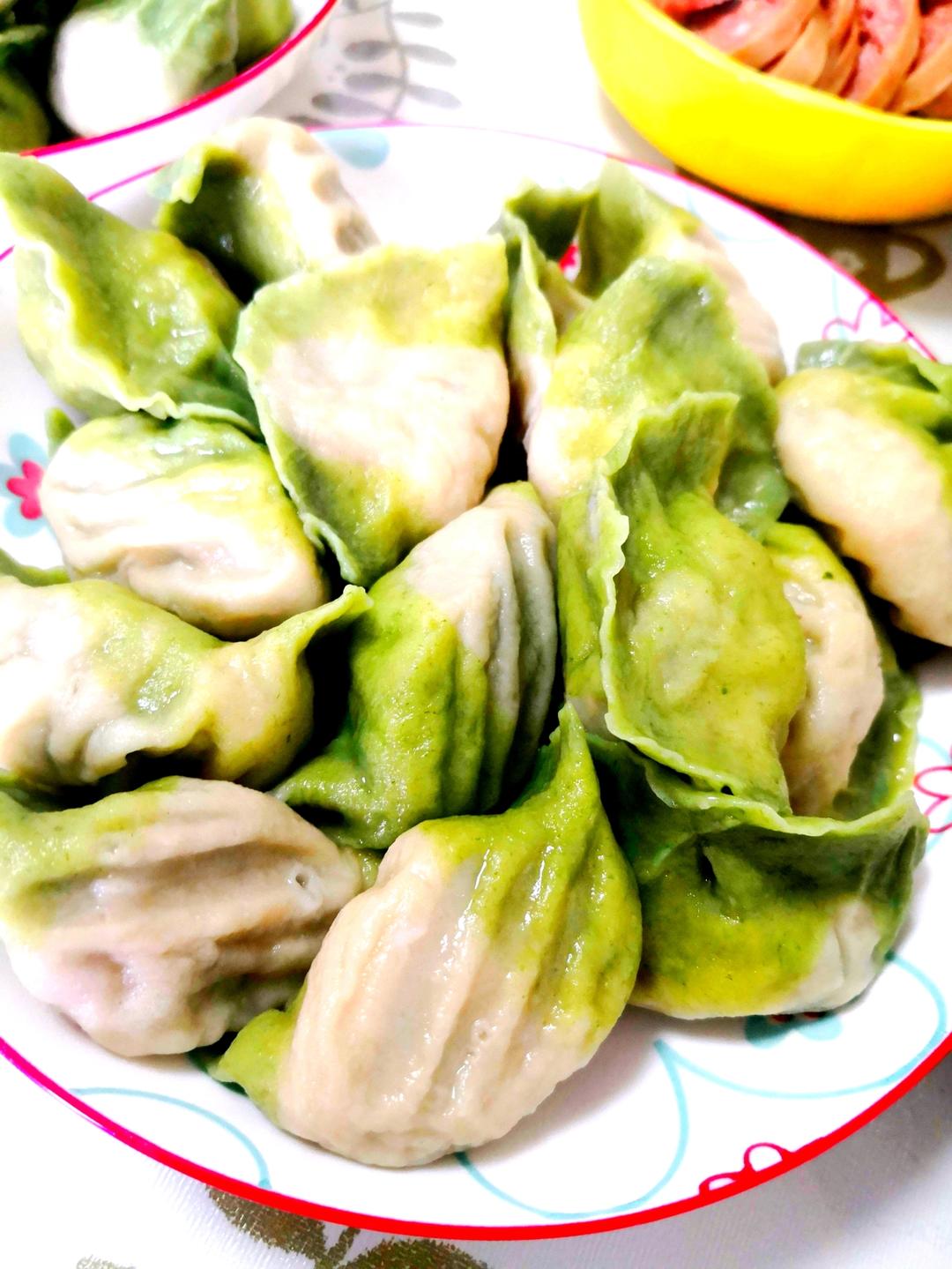 白菜饺子（寓意百财）