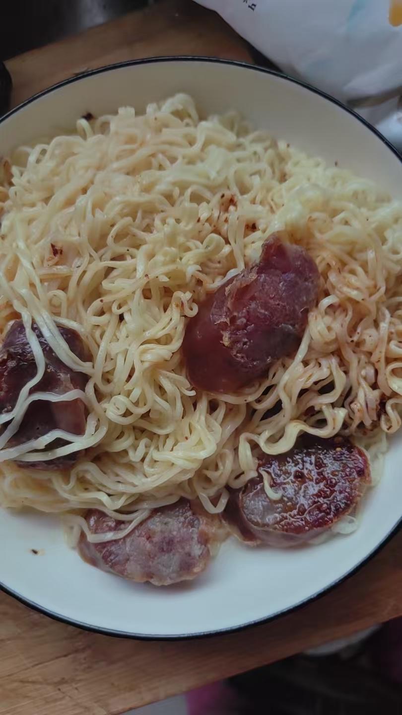 香肠炒面