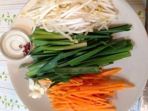 韭菜炒豆芽的做法 步骤1