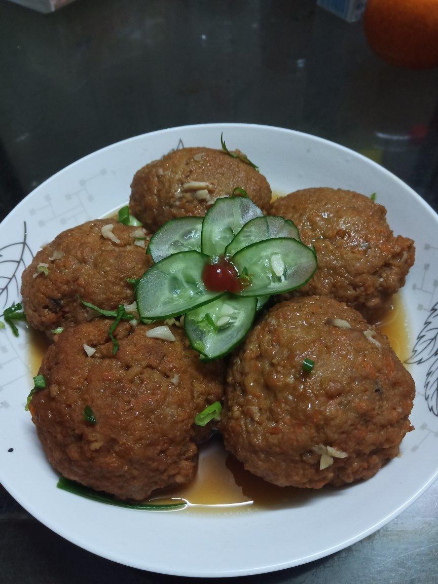 四喜丸子（红烧狮子头）