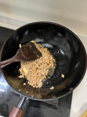 肉沫炒四季豆的做法 步骤3