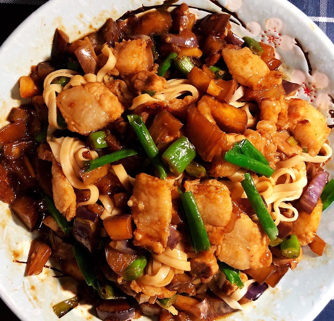 好吃起来我自己都害怕的豆角茄子打卤面