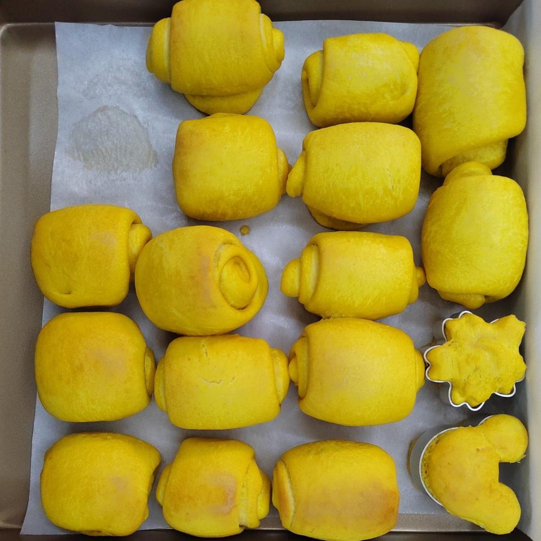 南瓜奶油小餐包（一次发酵）