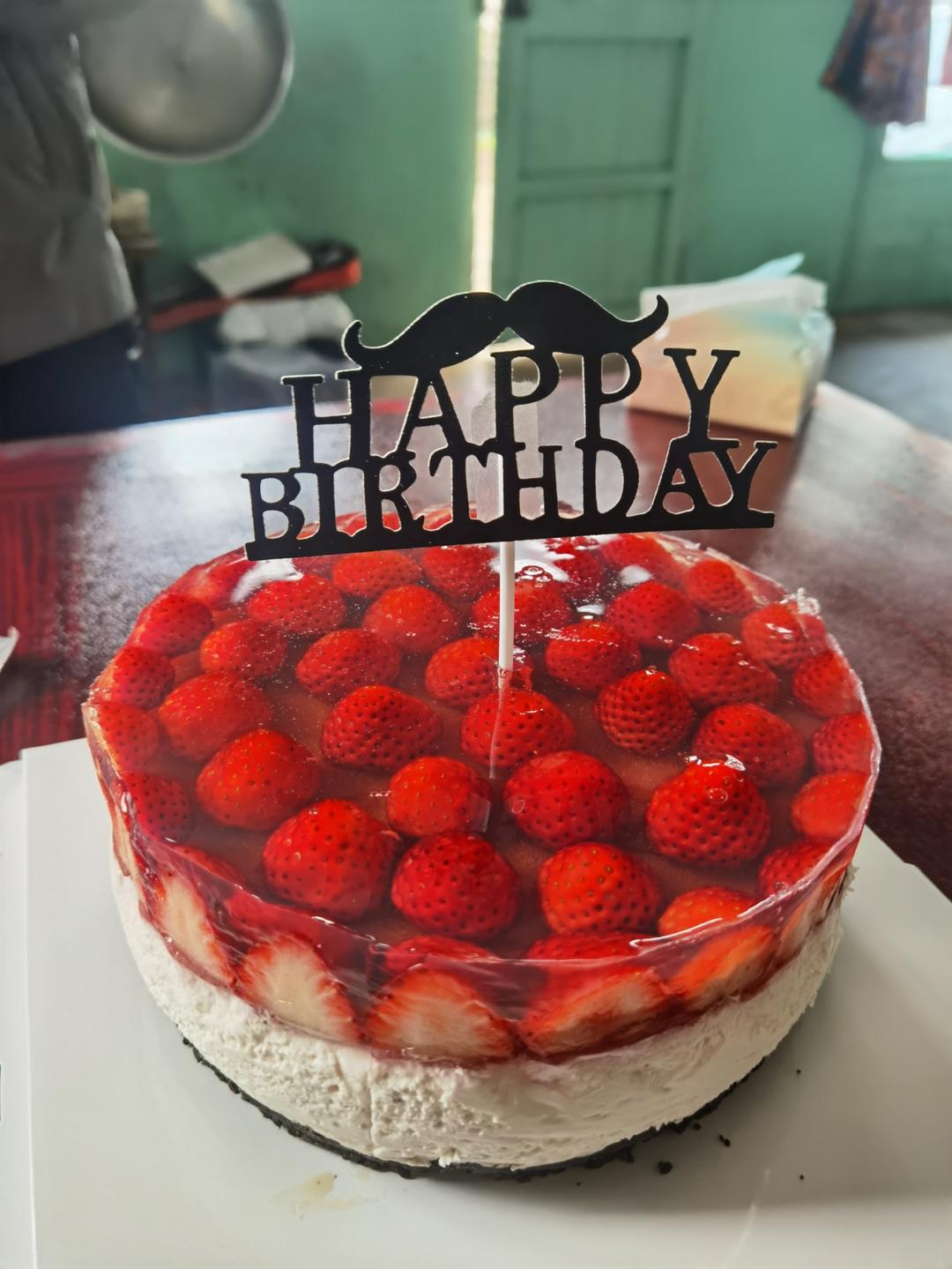 水晶果冻草莓芝士慕斯