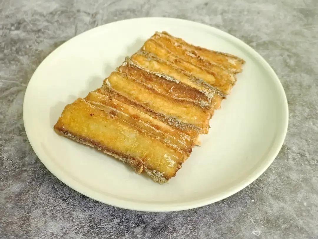 干炸带鱼——这个方法能吃到带鱼新高度