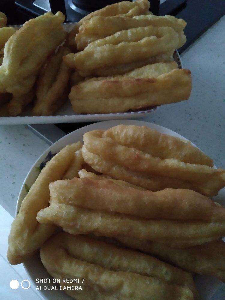 酥软小油条（早餐）