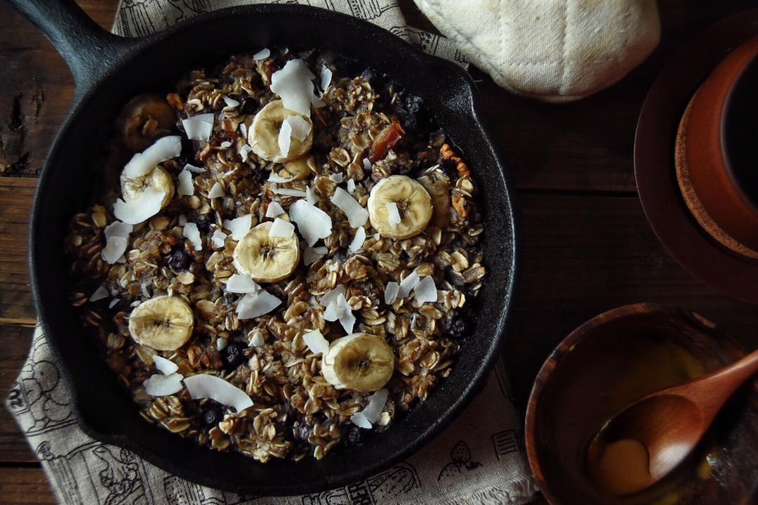 烤燕麦Baked Oatmeal｜吃起来像马芬蛋糕的低脂早餐