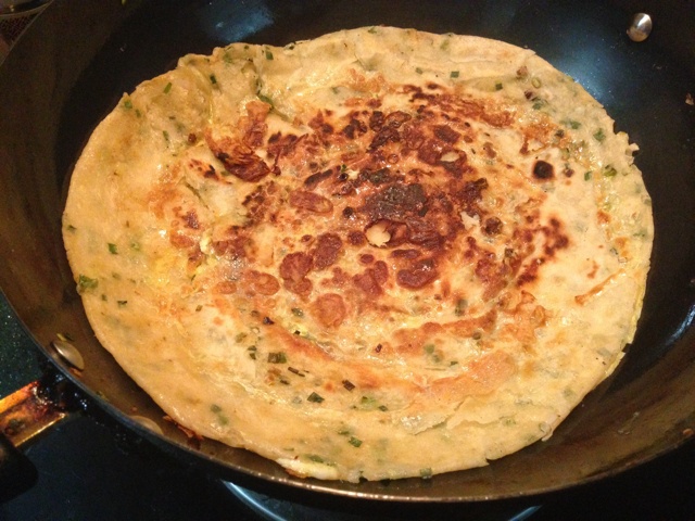 鸡蛋葱油饼                  （更新饼坯保存方法）
