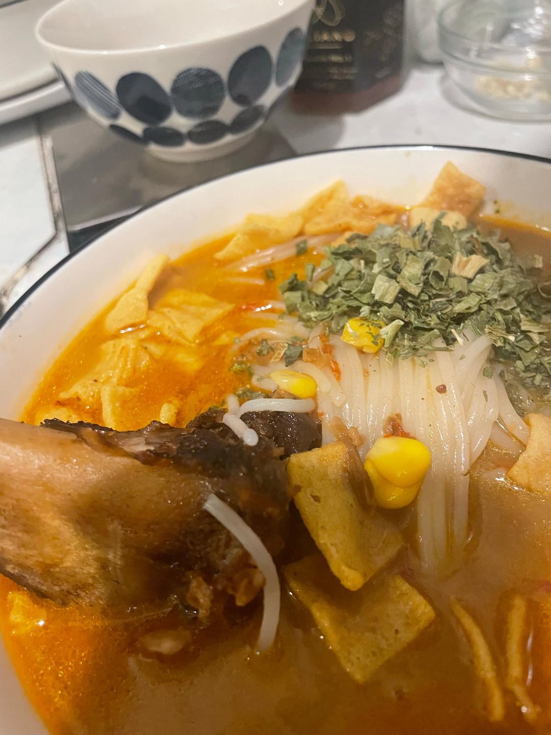速食界天花板，当属满小饱肥汁米线！