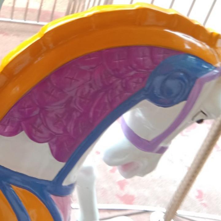 阳光彩虹小花马