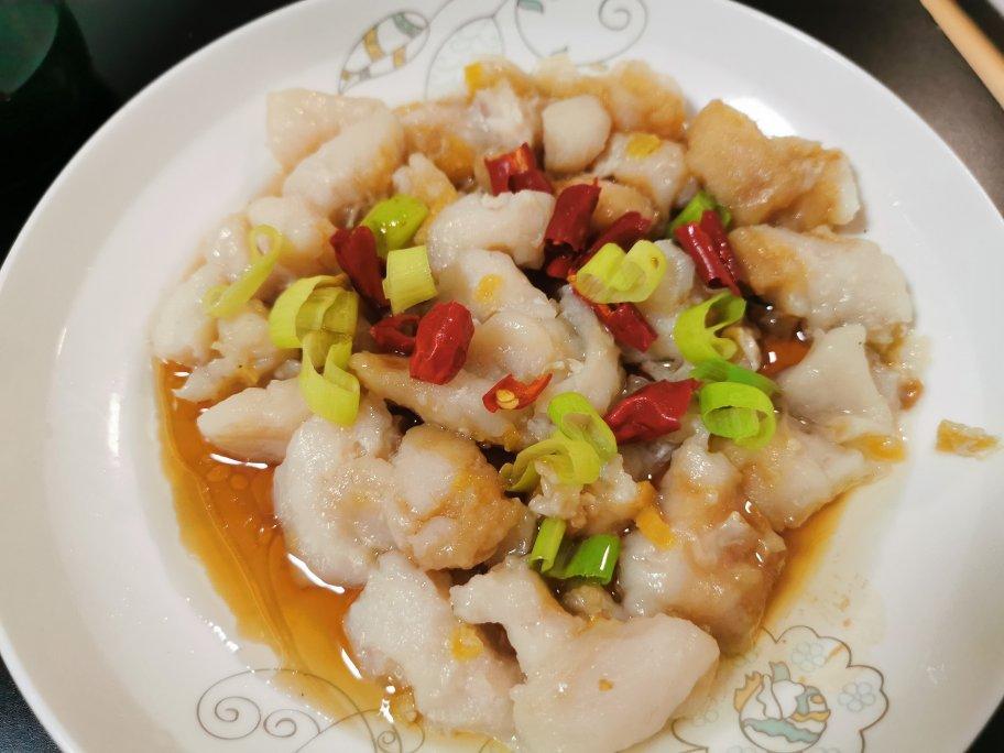 低脂鲜美清蒸金针菇龙利鱼