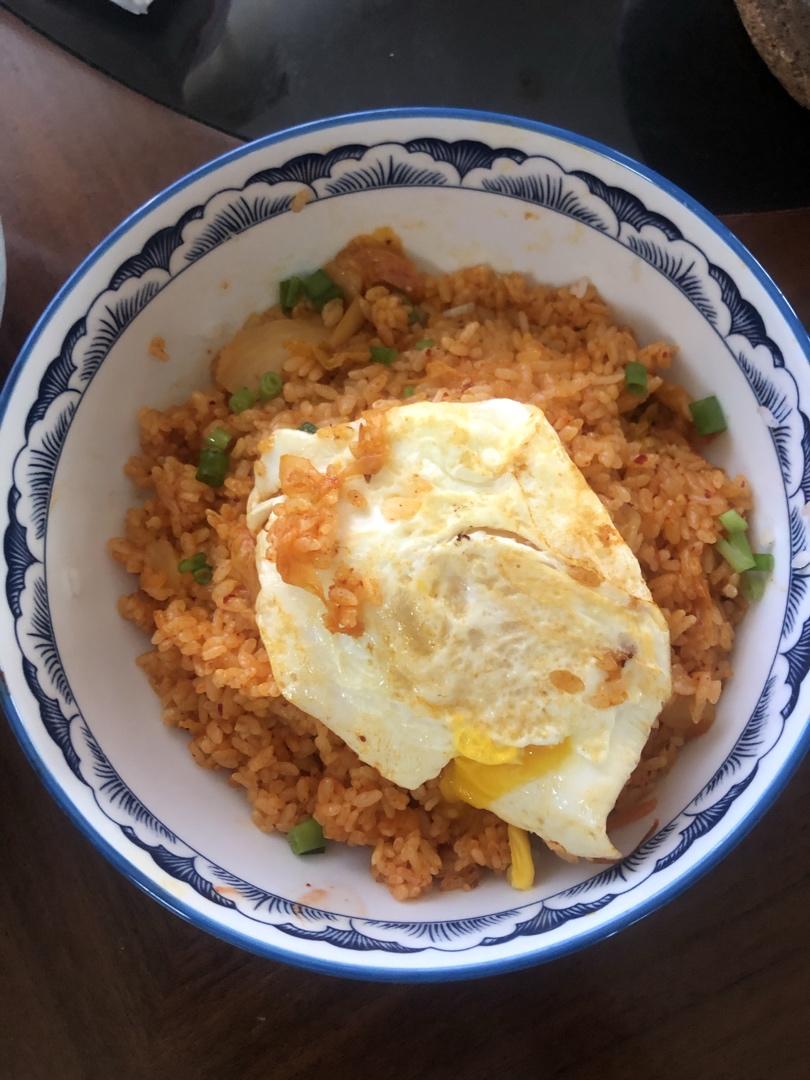 五花肉泡菜炒饭