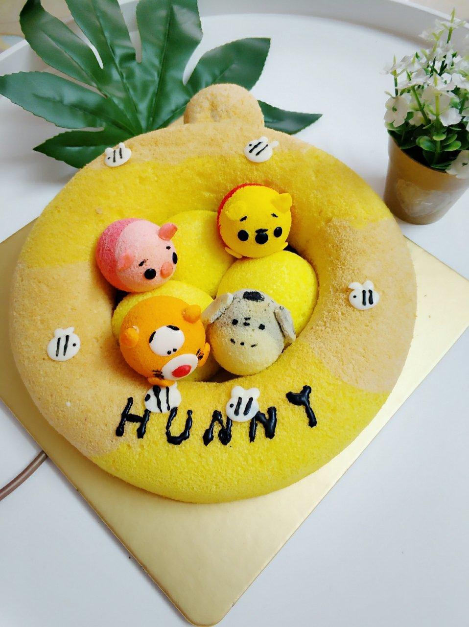 桐小猪做的卡通造型戚风蛋糕