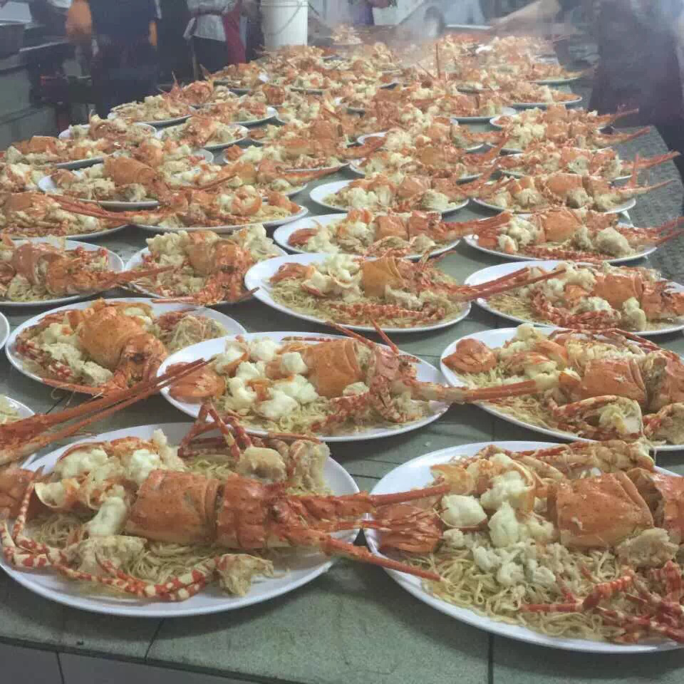 芝士焗龙虾（伊面铺底）