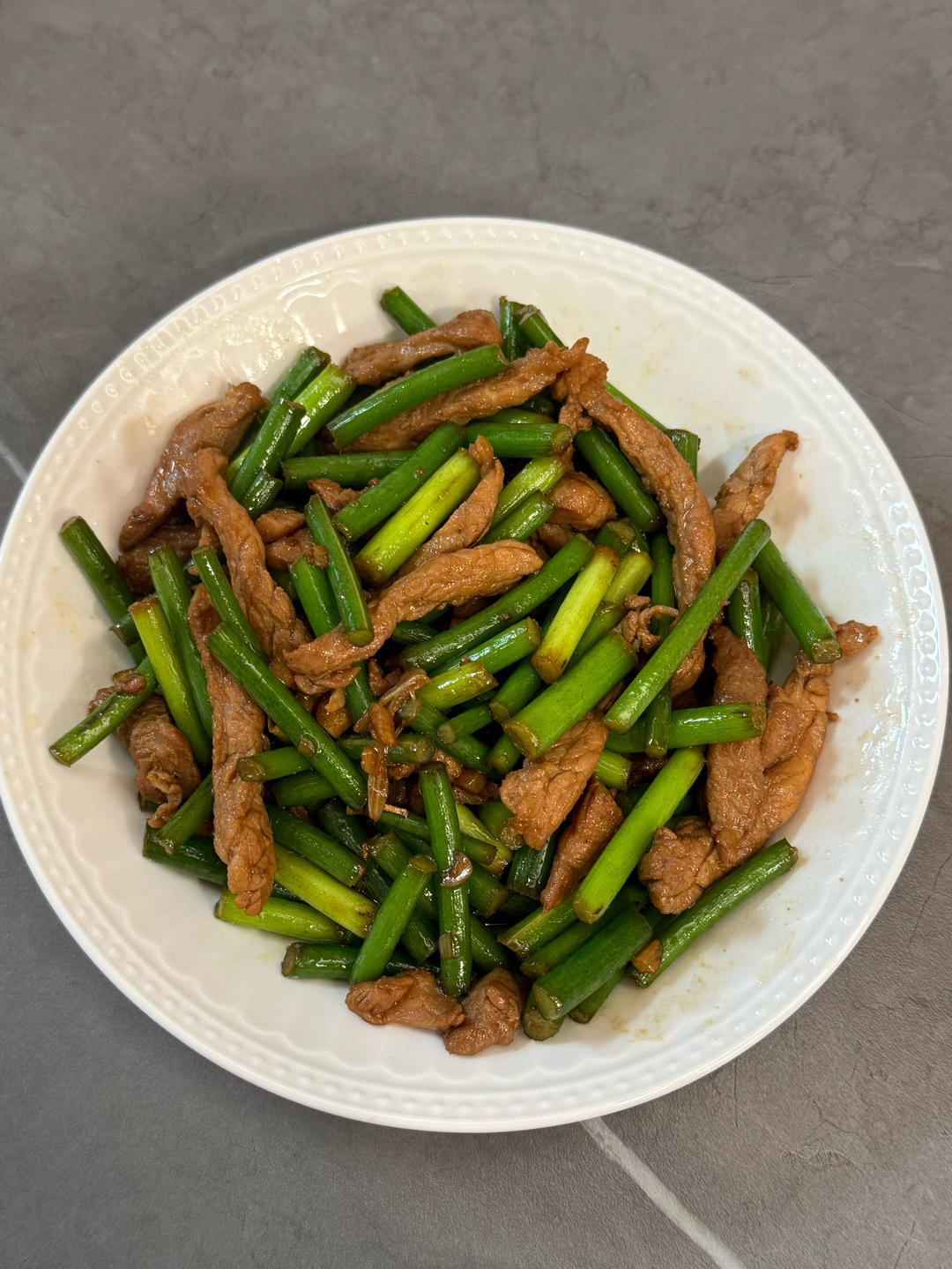 简单易做的下饭菜－蒜苔炒肉