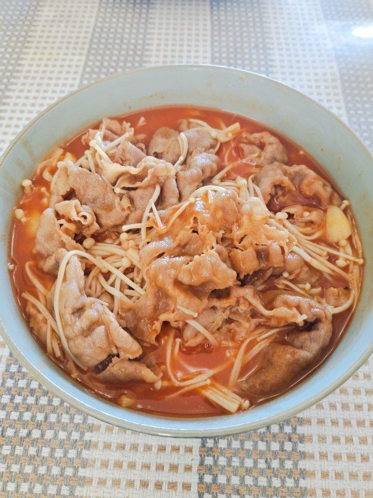 酸汤肥牛