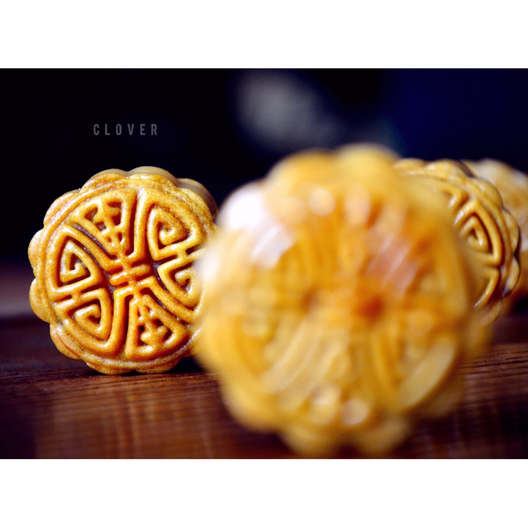 广式月饼——蛋黄莲蓉月饼