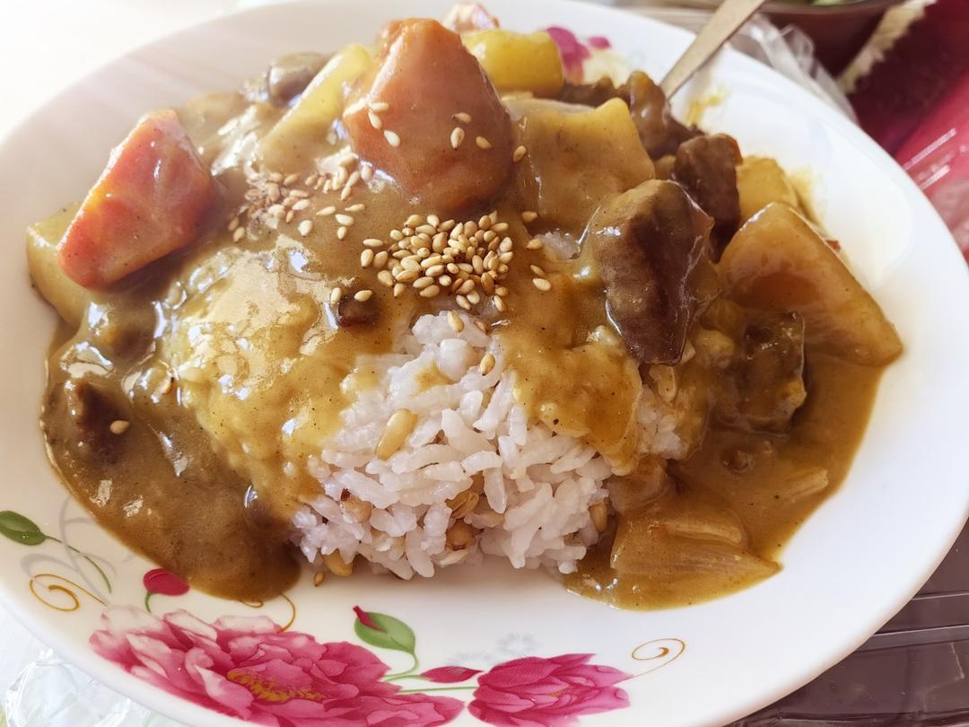 咖喱土豆烧牛肉