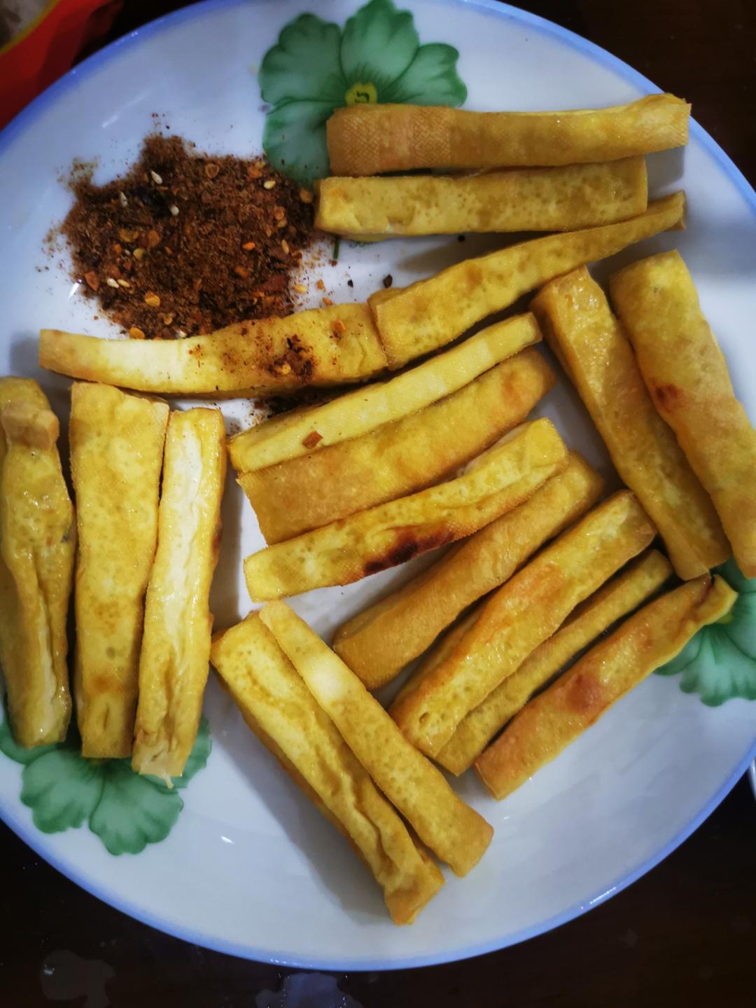 超简单不洗碗，空气炸锅版烤石屏包浆豆腐