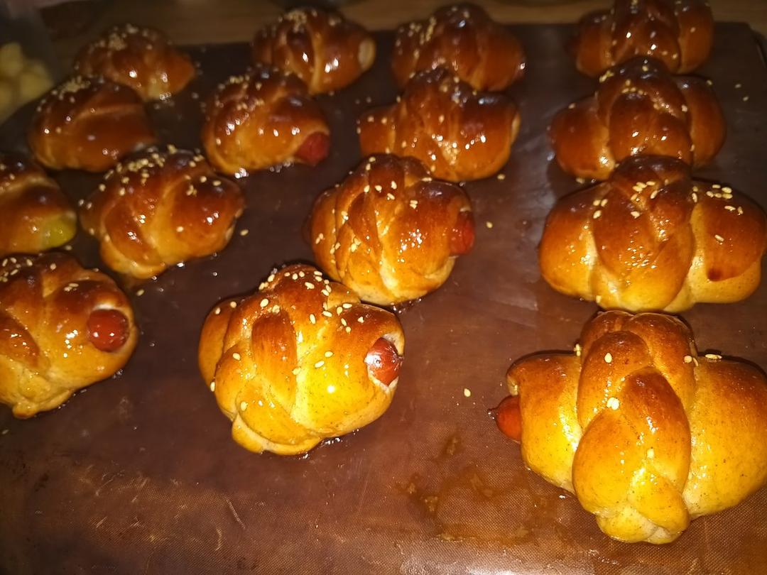 美味肠仔包 香肠面包