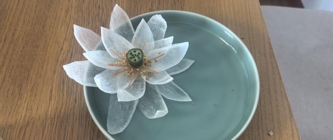 做一朵白莲花，用萝卜～