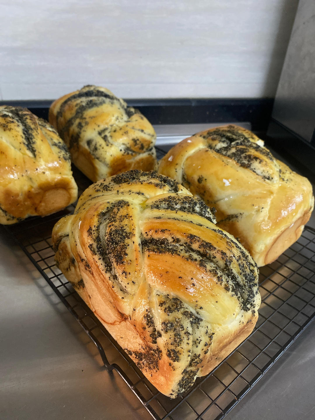 料多多系列--黑芝麻奶酥小吐司