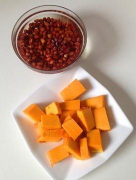 南瓜圆子红豆汤的做法 步骤1