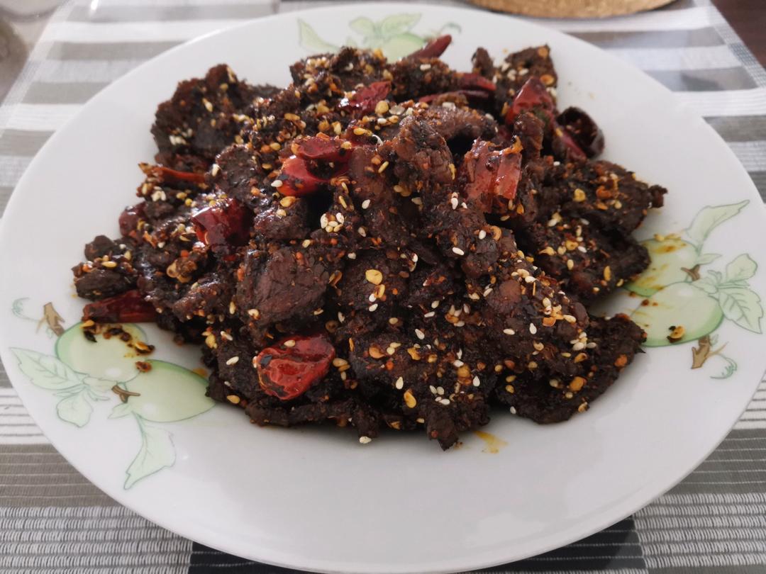 厨师长教你：“香辣牛肉”的自贡做法，看的口水直流