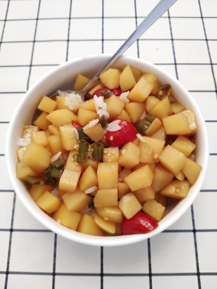 【一人食】泡椒土豆拌饭