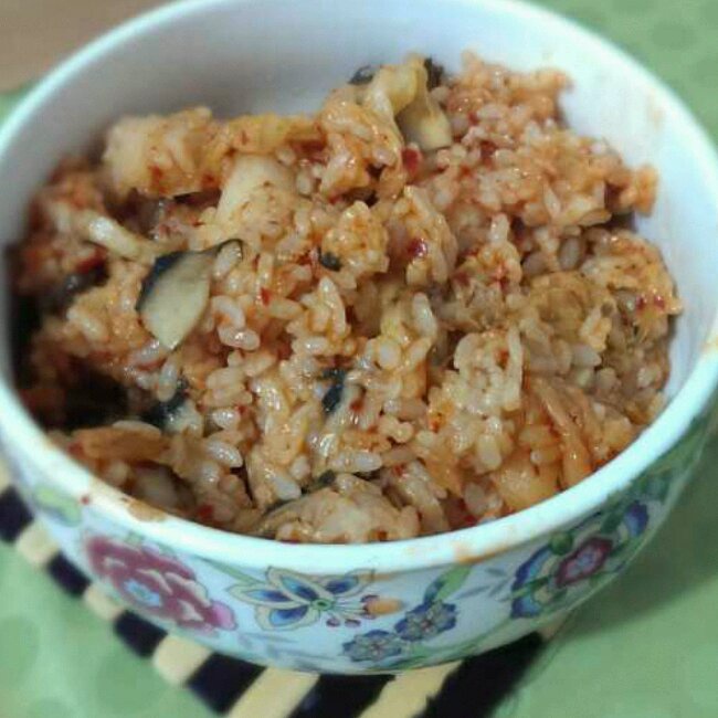 蘑菇泡菜炒饭