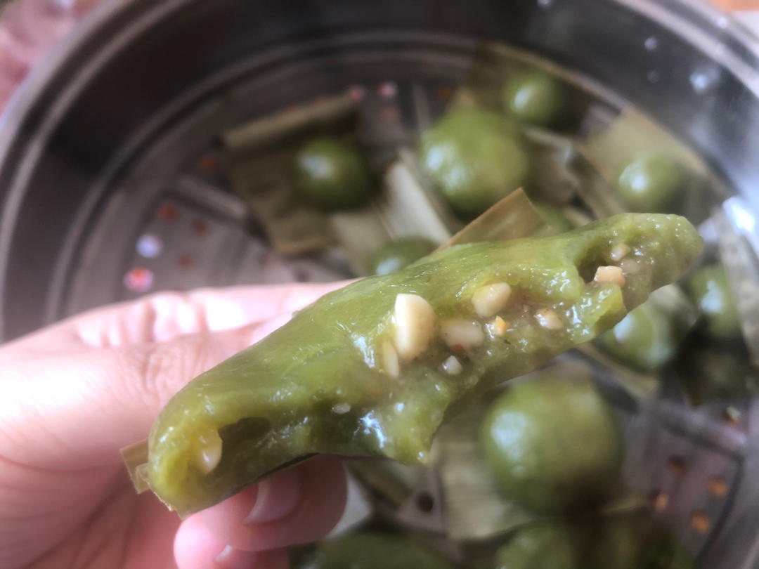 清明必吃的艾草青团