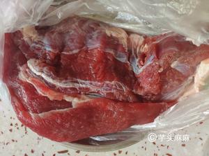 在家卤牛肉（煮了溏心蛋，你离牛肉面就只差一块牛肉的距离了）的做法 步骤1