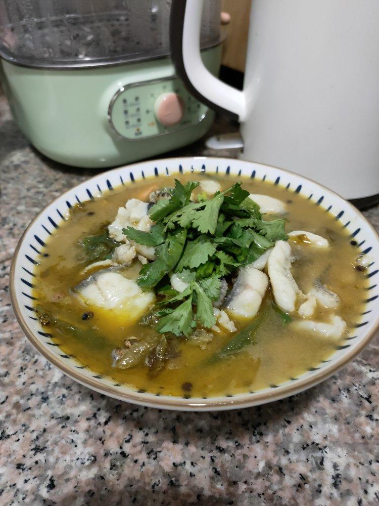 老坛酸菜鱼乌冬面