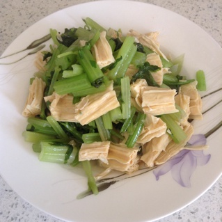 芹菜炒腐竹