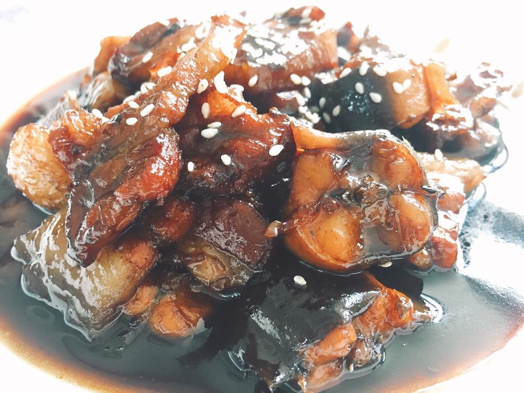 麻小米71做的鳗鱼干烧肉